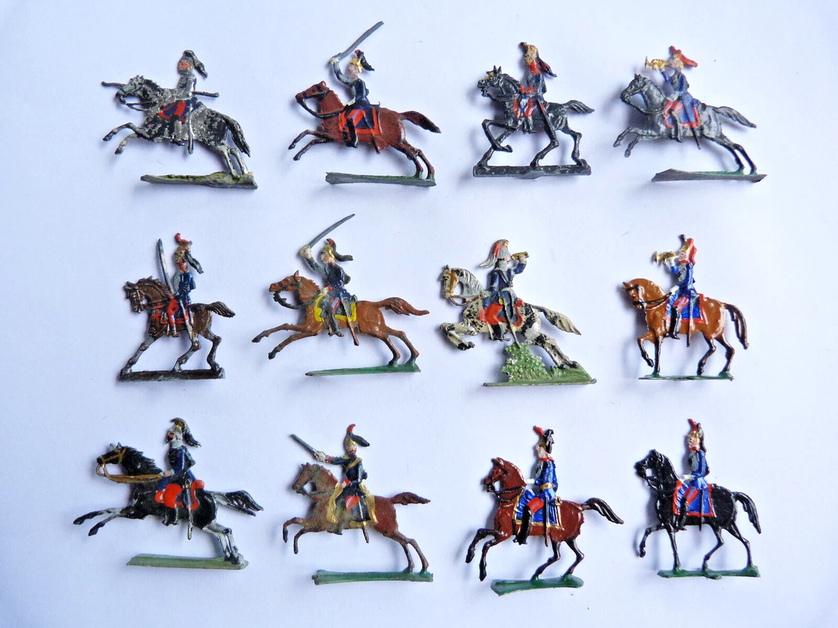 Plats d'étain - Zinnfiguren - 12 cavaliers anglais à peindre Waterloo 1815