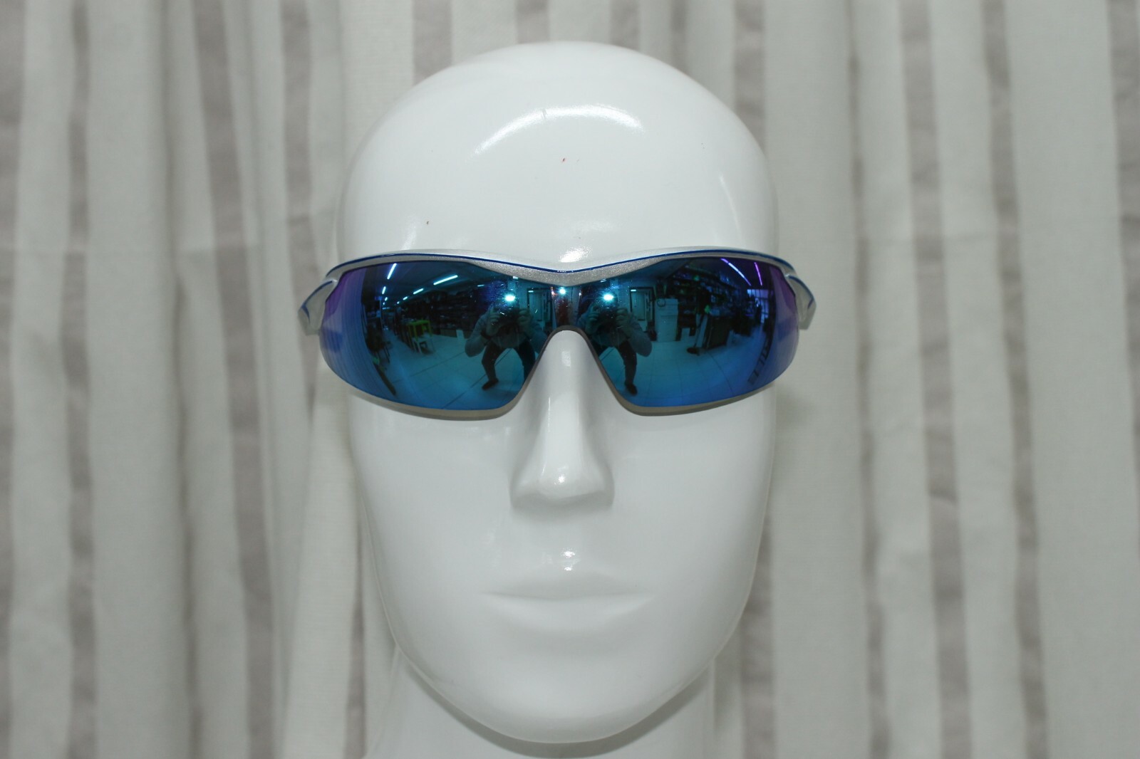 Occhiali da Ciclismo per Bici Corsa Sole con Lenti Blu a Specchio Sci Running foto 3