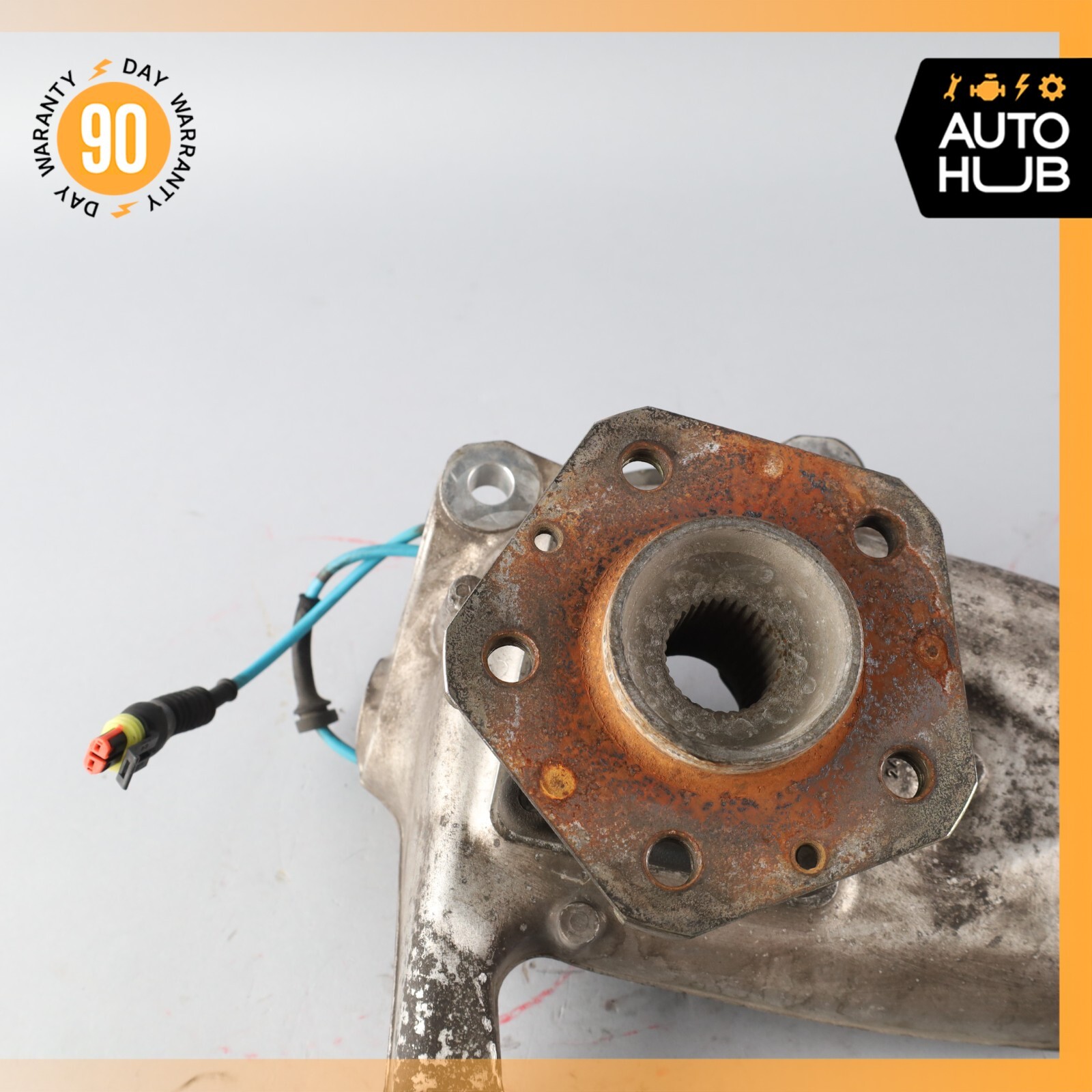 03-10 Maserati Quattroporte M139 Front Left Side Spindle Knuckle Hub OEM