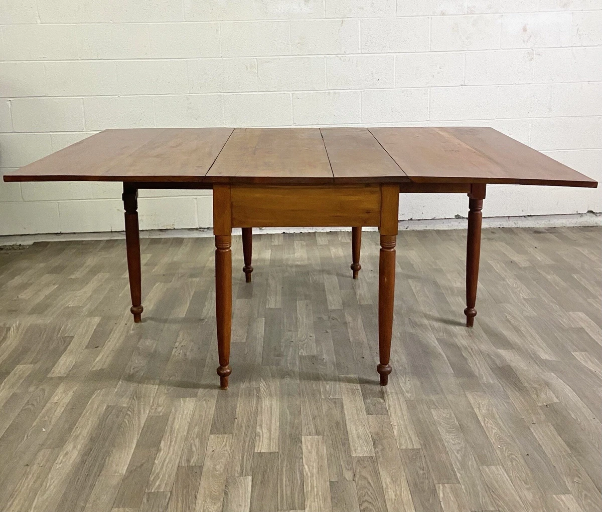 American Colonial Style Furniture