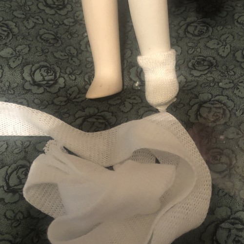 1 Yrd of fine DOLL SOCKS - fit favorite 8-10 “ dolls: Ginny & Muffie/Ginger🪴 - Picture 2 of 2