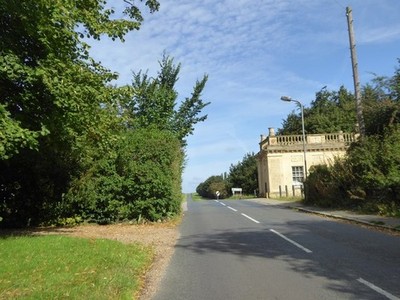 Photo 6x4 Lodge on Stowe Avenue, Buckingham  c2017