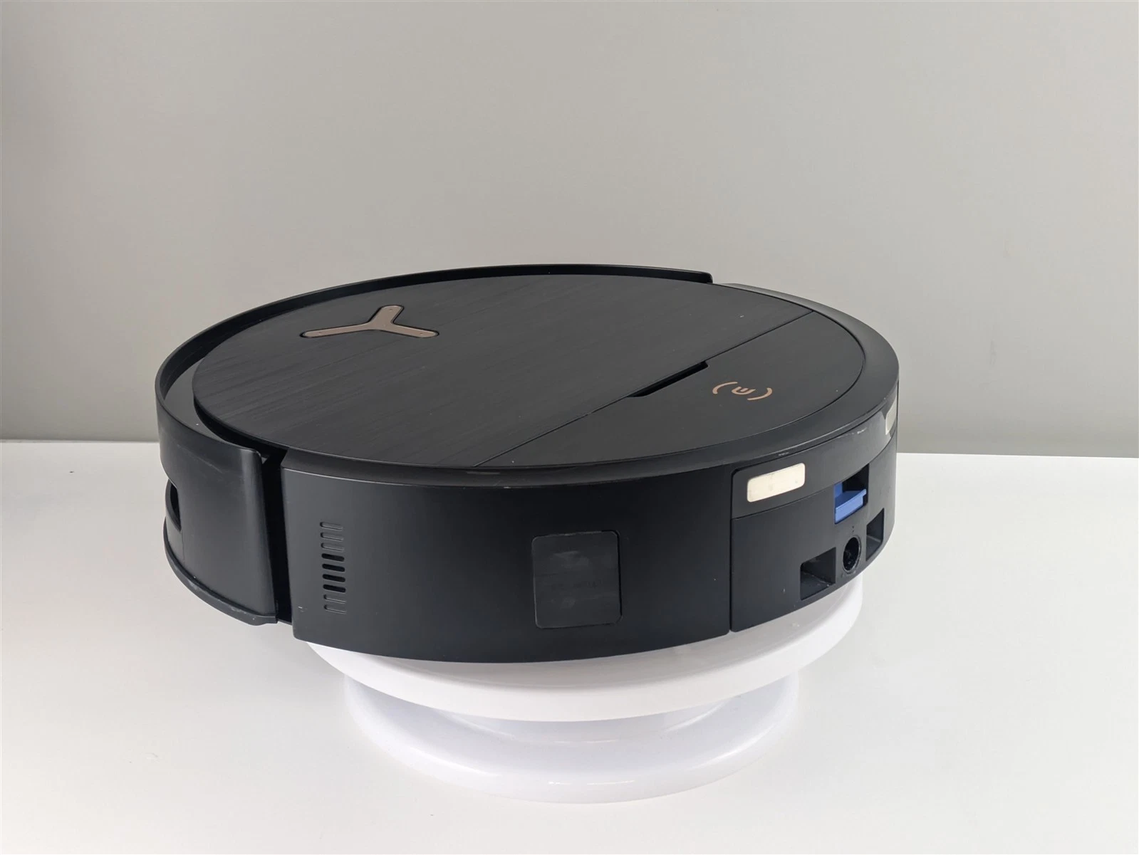 ECOVACS DEEBOT X9 PRO OMNI Robot Vacuum Cleaner & Mop w/ Docking Station - product detail image 9