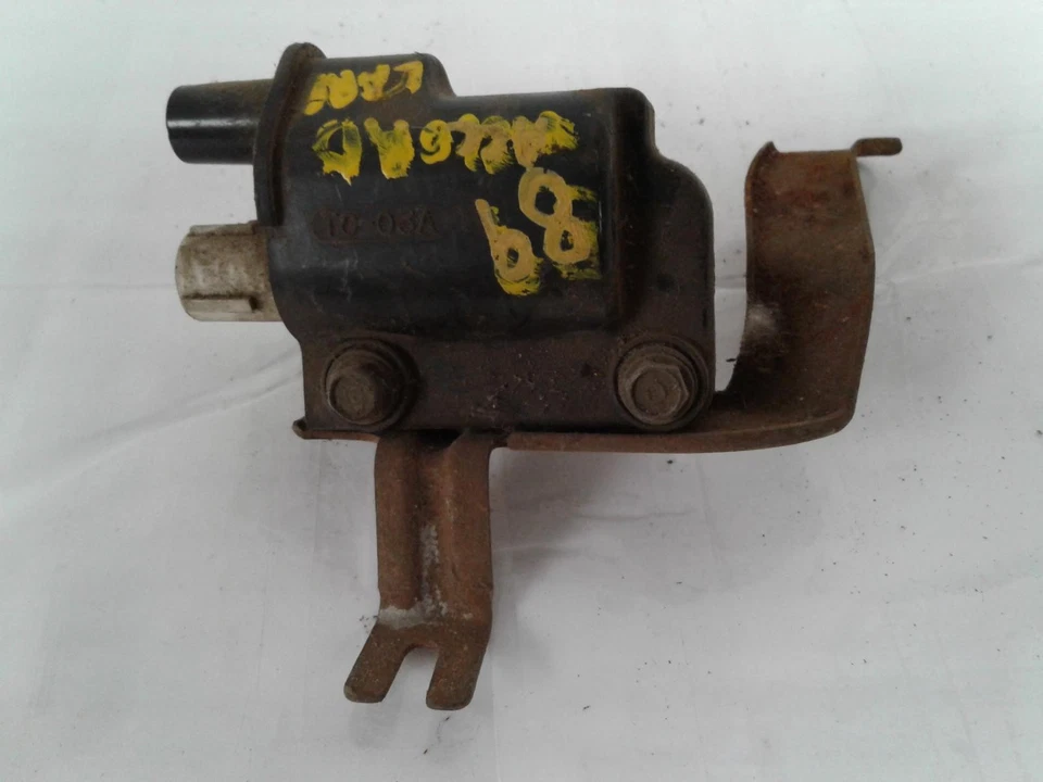 Bobina de encendido usada se adapta a: Honda Accord 1989 grado A Foto 2 de 4