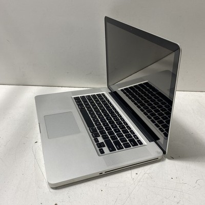 Apple MacBook Pro A1286 15'' Unibody Laptop For Parts Doesn't Power On