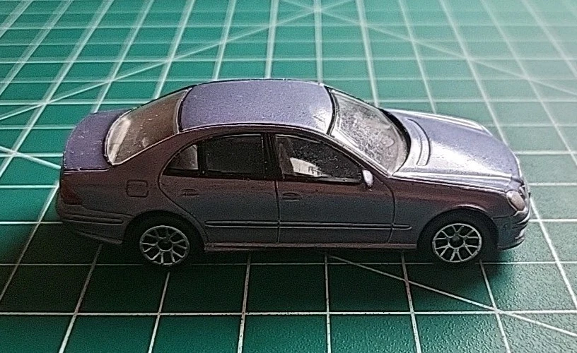 Realtoy Mercedes Benz E55 AMG Silver 1/61 Scale Used - Image 2 of 4