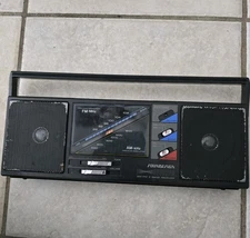 Soundesign 2323CCL AM/FM Stereo Portable Radio Boombox