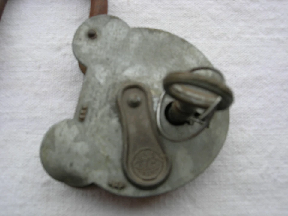 2 ancien cadenas avec clés qui fonctionnes :1 DRGM . 1 UNIS FTM FRANCE - Photo 2/4
