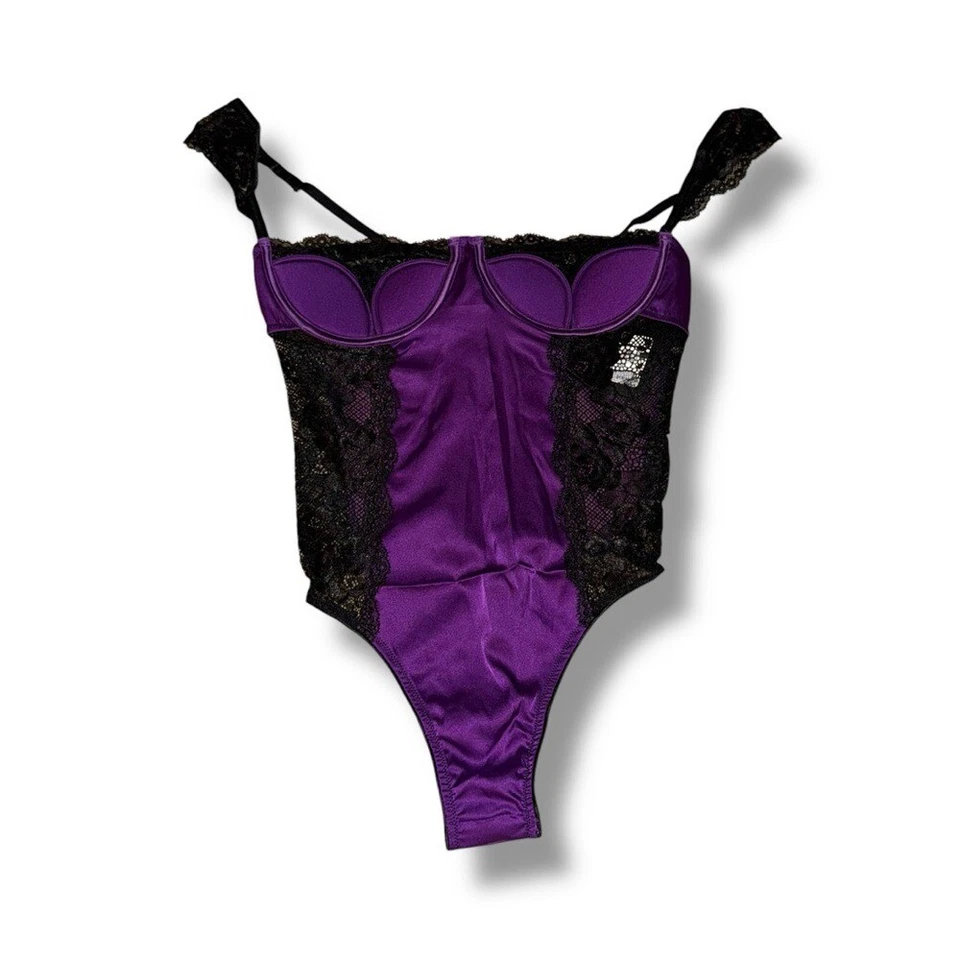 Frederick's of Hollywood Ilana 紫色和黑色缎面花边泰迪紧身衣裤 M 码全新 — 第 3/4 张图片