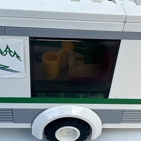 Lego 60117 City Caravan Camper with dog and mini figure caravan only