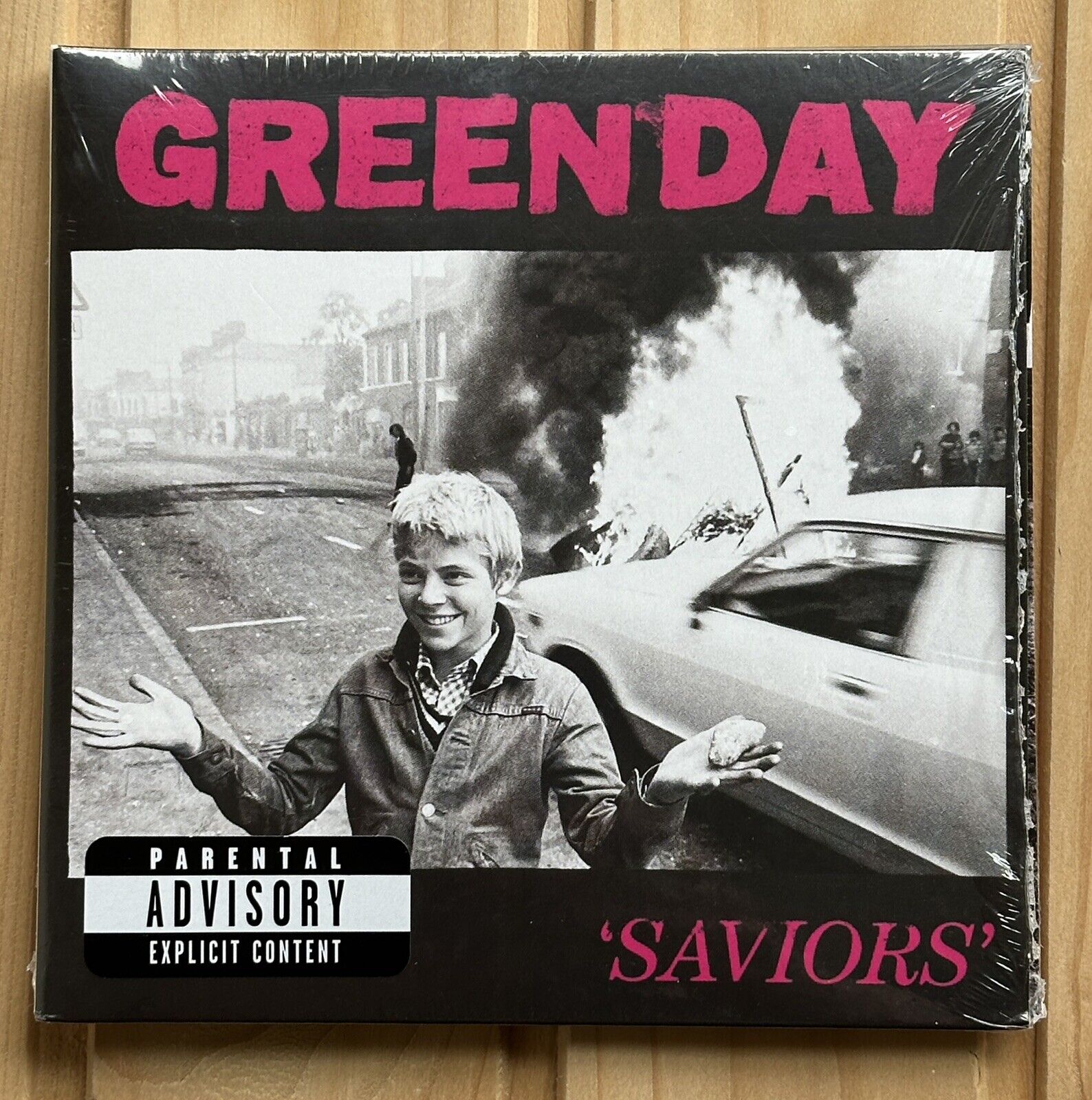 GREEN DAY - "Saviors"  CD  {Parental Advisory}