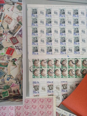 WENIGE LOT und Postkarten GRATIS Briefmarken Welt 100 verschiedene Super Gelegenheit! 5