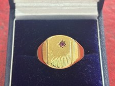Vintage 9ct gold ruby set sun burst signet ring 5.2 grams