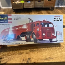 Vintage 1995 Revell White Gas Truck Model Kit #1420 Sealed
