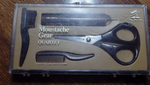 Mr. Del Oro Vintage Moustache Gear Quartet Grooming Kit In Case