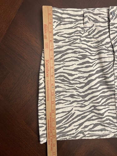LN LE LIS Boutique Girls Mini Skirt Zebra Animal Print Ivory Gray Small - Picture 5 of 6