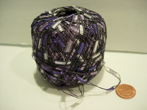 LILA LAVENDEL SCHWARZ DESIGNER GARN STRICKEN HÄKELN WEBEN HANDWERK FASERKUNST 36G