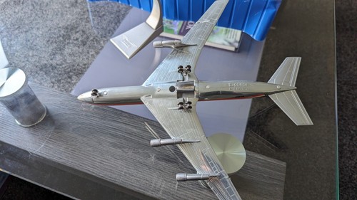 CORGI AVIATION ARCHIVE 1:144 BOEING 707-323C - AMERICAN AIRLINES with Issues - Picture 19 of 21