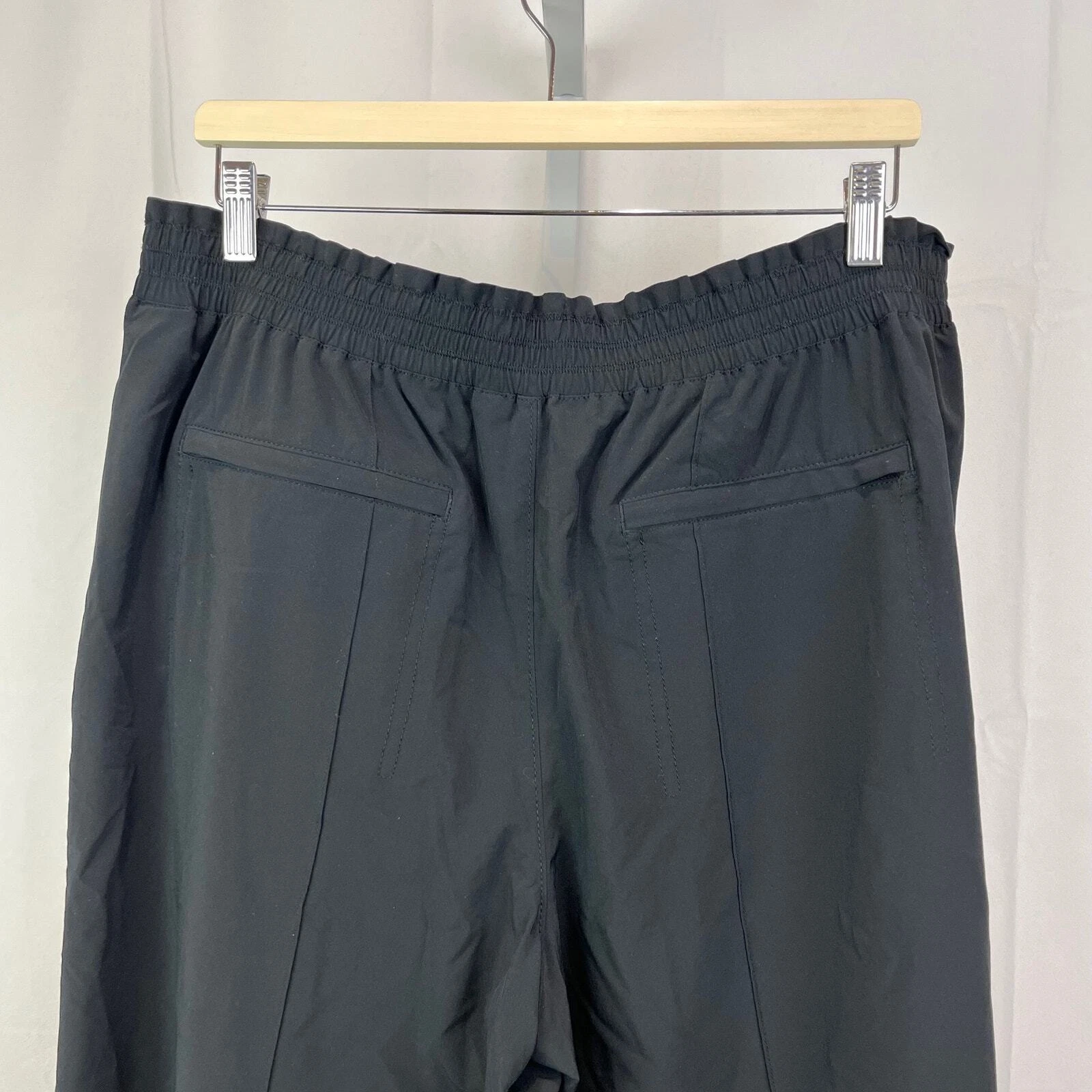 athleta savannah bermuda capri pull on lightweight shorts