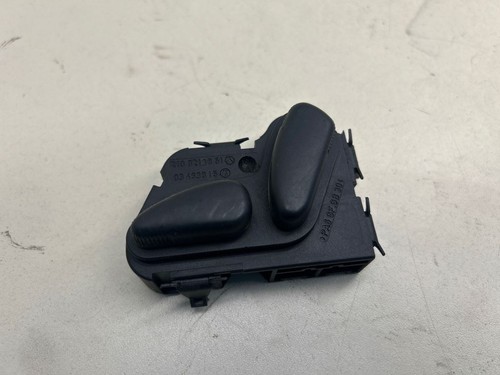 Mercedes-Benz E W210 2000 Schalter el. Sitzverstellung 2108213851