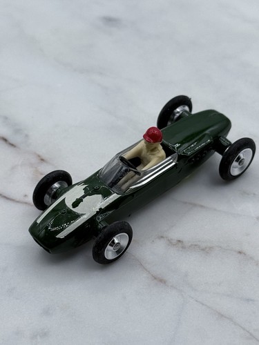 VINTAGE SOLIDO FRANCE LOTUS F1 RACING MOULÉ SOUS PRESSION MADE IN FRANCE années 60