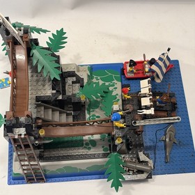 LEGO Pirates Rock Island Refuge (6273) 99% Great Condition