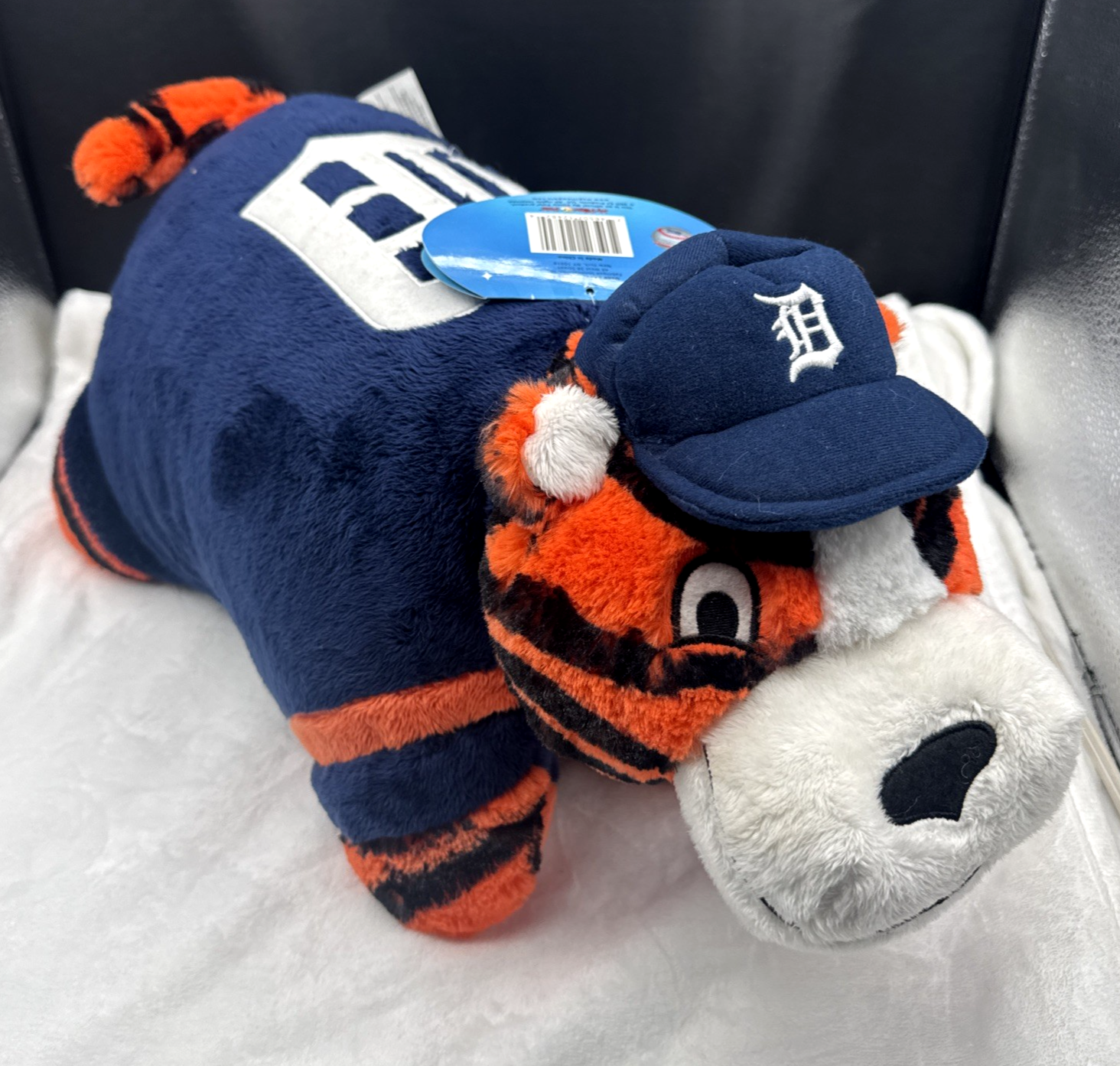 Detroit Tigers officially licensed Pillow Pet 2011 Plush Paws Tiger MLB