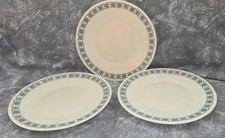 JAJ — PYREX — 655 — CHELSEA — MILK GLASS — X3 — 10" 25.5 cm —DINNER PLATES — PNF