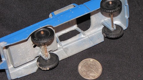 Tootsietoy 1960 Chevrolet vintage Blue El Camino - Picture 6 of 12