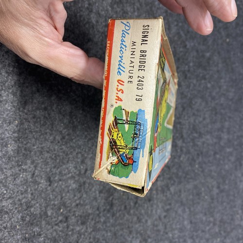 Vintage Plasticville Signal Bridge #2403 HO Scale With Box. Used (PV091324-02) - Picture 5 of 11