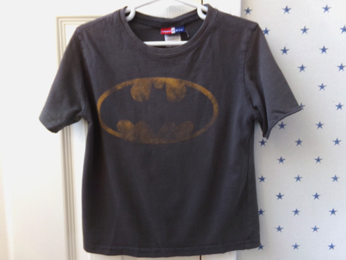 BATMAN T-Shirt Boys 4 JUNK FOOD Loves GAP Gray/Black Made in USA Super Hero y2k - Picture 2 of 12