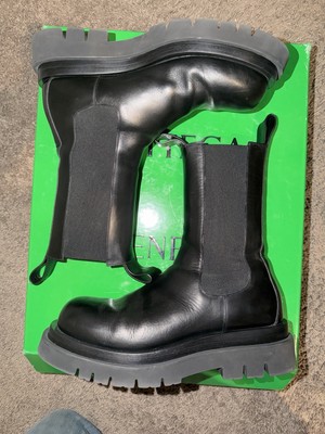 Bottega Veneta Black Leather Chelsea Lug Sole Boots Men EU 43