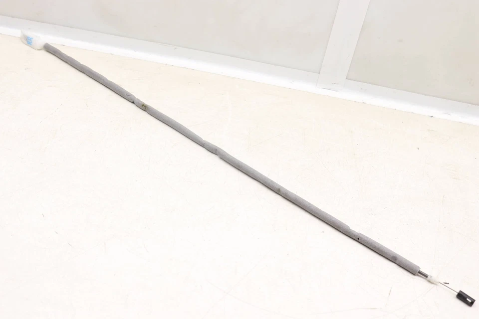 2011-2015 BMW ALPINA B7L - Liberação de alça interna traseira / cabo Bowden - Imagem 4 de 4