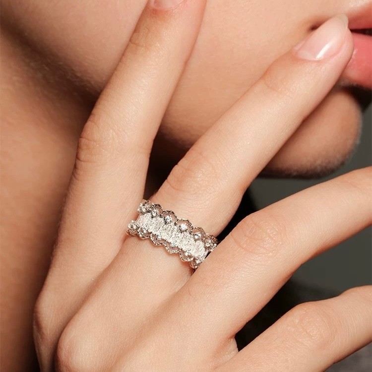 Vintage Retro Palace Style Lace Edge Diamond Ring - 925 Sterling Silver Brushed
