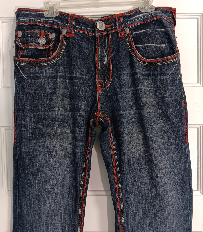 Pantalones de mezclilla vintage Y2K Bootcut 36 x 34 calavera puntada gruesa bordados desvanecimiento bigotes Foto 4 de 4