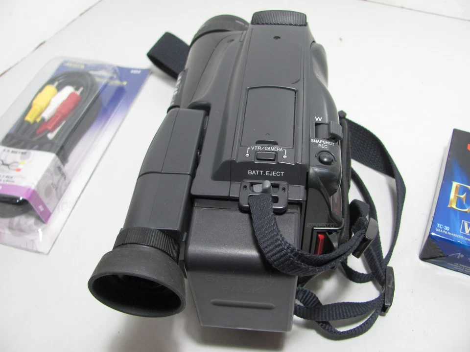 Panasonic NV-S850EN VHS-C Hi-Fi Camcorder With Charger Fully Tested & Working - Image 4 of 4