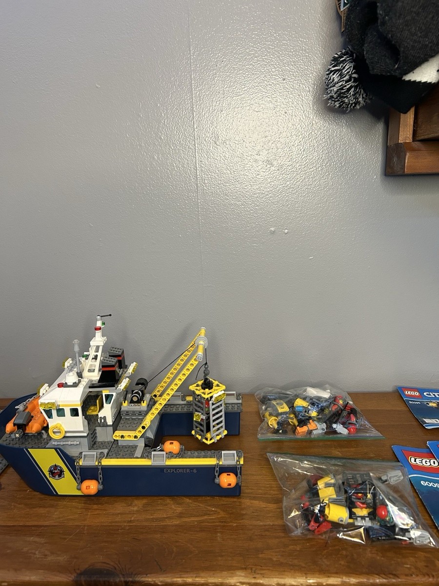 LEGO City Deep Sea Exploration Vessel 60095 Complete Set | eBay