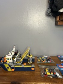 LEGO City Deep Sea Exploration Vessel 60095 Complete Set