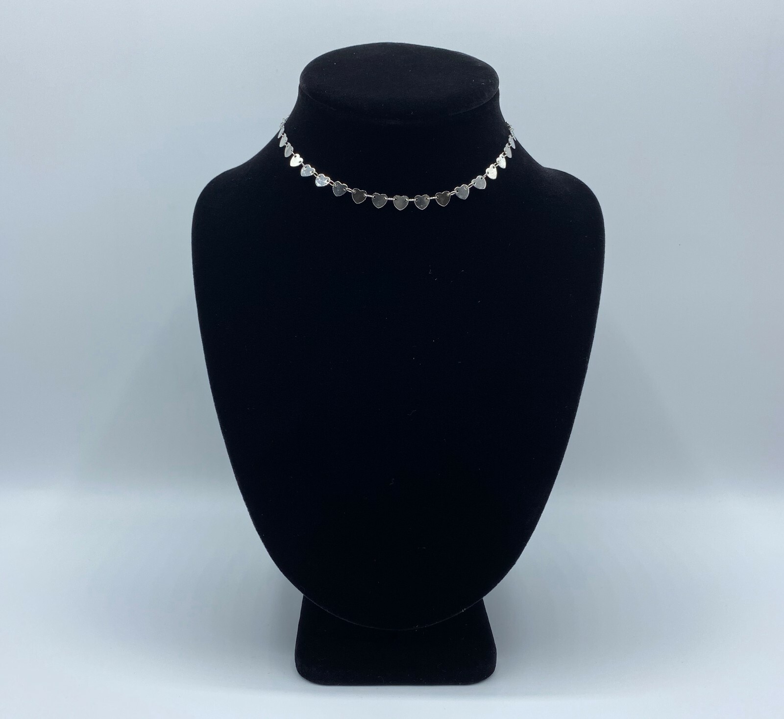 Silver Choker with Heart for Women Fashion Accessories