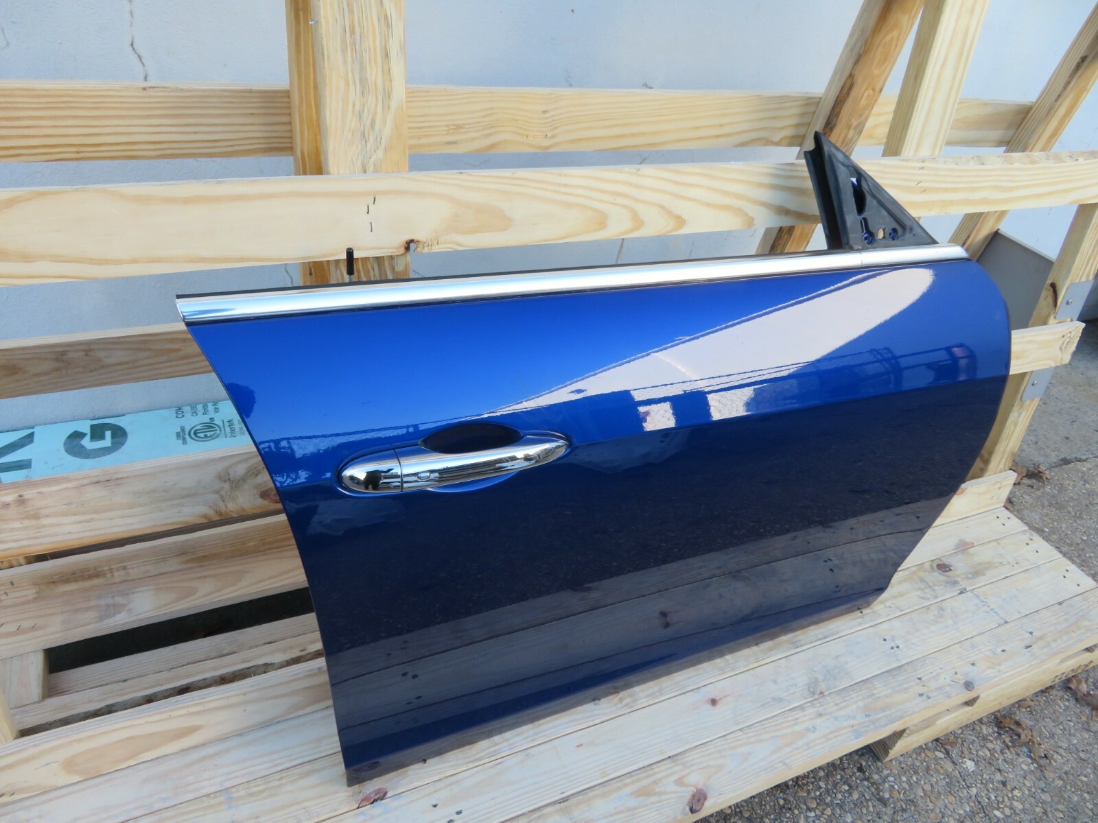 2014-2017 MASERATI GHIBLI SQ4 FRONT PASSENGER SIDE DOOR PANEL SHELL COVER OEM