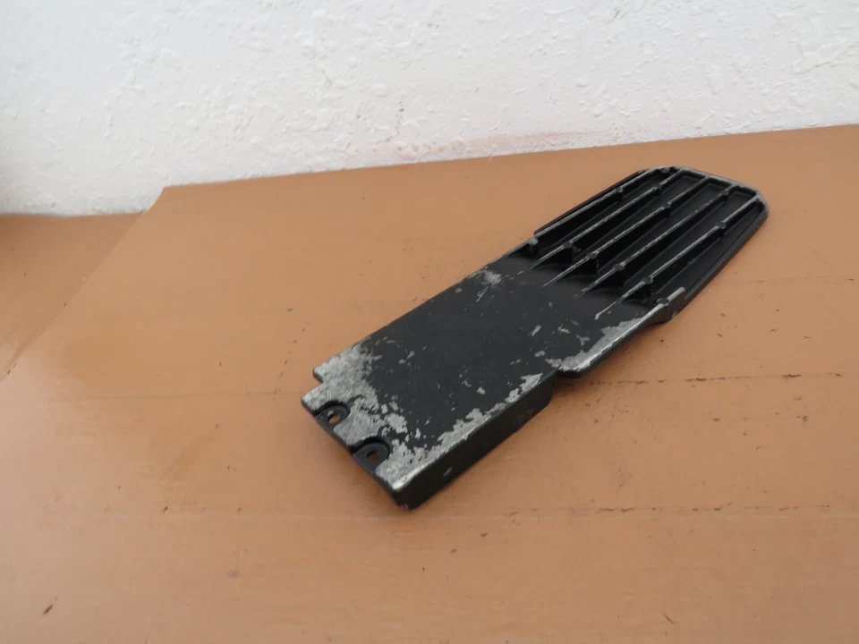 McCulloch Pro Mac 605 3.4 c.i. Placa inferior de motosierra OEM Foto 4 de 4