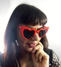 Red Pointed Hearts Glasses Black Lenses Pinup Retro Charm