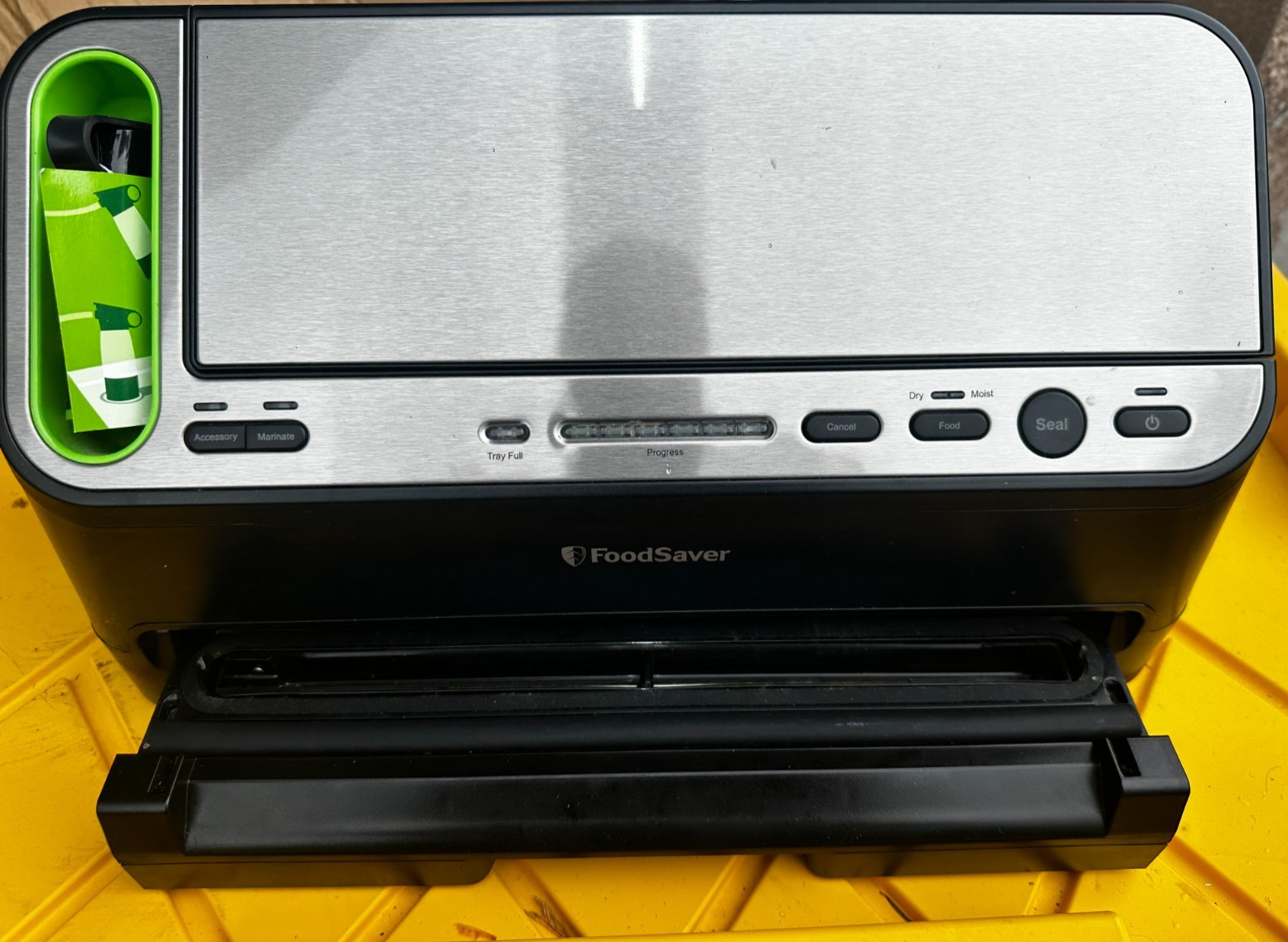 FoodSaver FM5200 2-in-1 Automatic Vacuum Sealer Machine