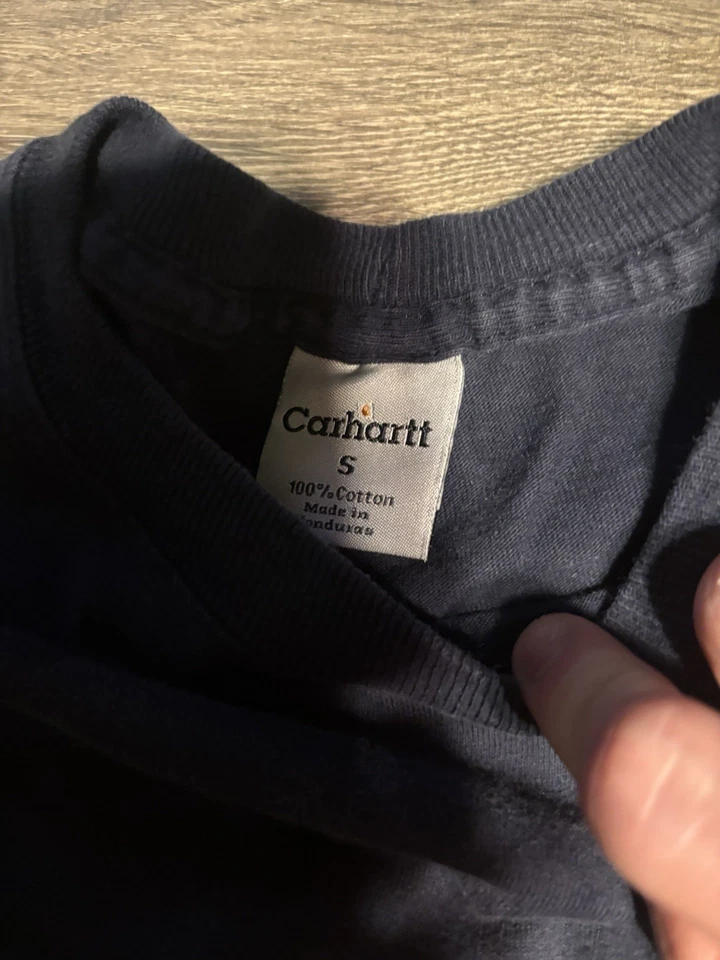 Camiseta de hombre Carhartt Force calce relajado manga larga talla S color azul marino Foto 3 de 4