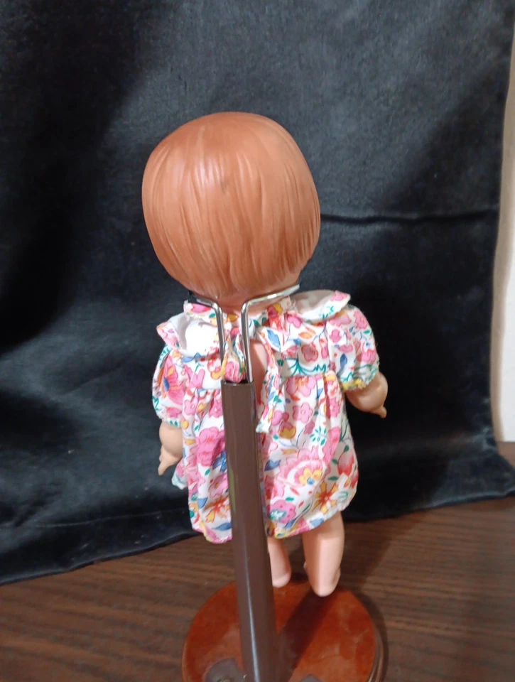 Muñeca Drink And Wet 1965 vintage 10", ojos abiertos y cerrados, vinilo, plástico duro Foto 3 de 4