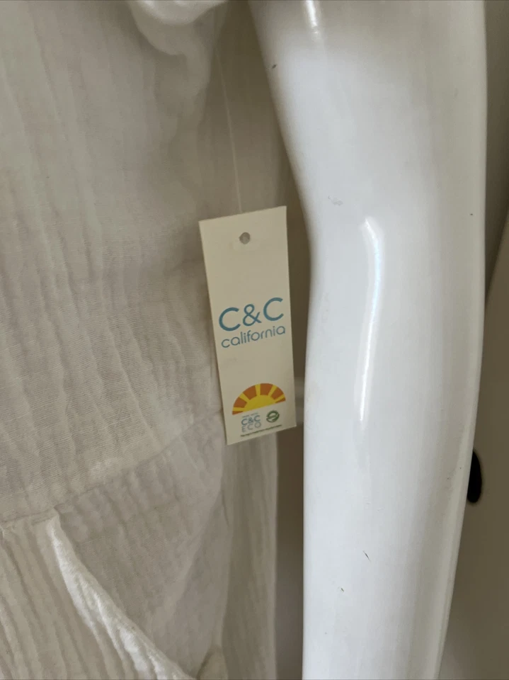 C&C CALIFORNIA NWT! White Gauzy Cotton Button Front S/S Romper Sz L NEW! - Image 3 of 4