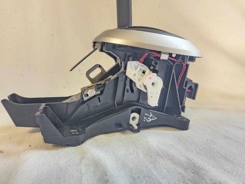 2006 Scion XB automatic floor shifter assembly; OEM 33560-52070 - Picture 3 of 13