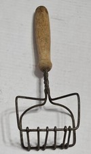 Vintage Twisted Wire Square Shaped Potato Masher Wooden Handle Kitchen Tool