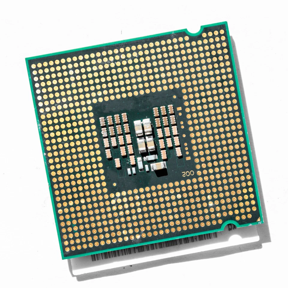 Intel Core 2 Quad Q9400 SLB6B LGA775 2.66GHz Quad Core Processor 95W Windows XP - Image 2 of 3