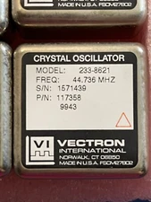 VECTRON CRYSTAL OSCILLATOR 117358 MODEL# 233-8621 44.736 MHz (1 PER LOT)